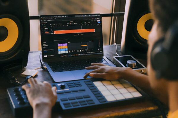 Discover-what-defines-professional-audio